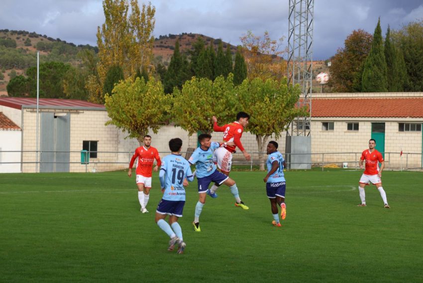 El Brea toma aire en Jumaya a costa de asfixiar a un Calamocha sin gol (0-1)