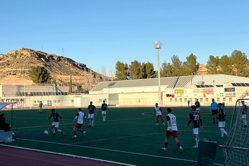 El Alcañiz regresa al triunfo ante un duro Pradillano para seguir tercero en Preferente (2-1)