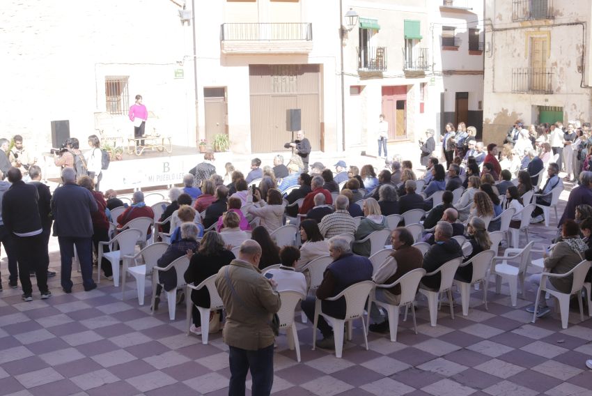 Libros despide el año celebrando  el Festival Literario Navideño