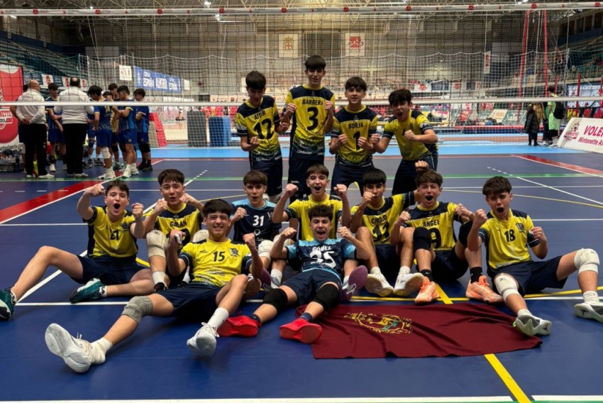 Los cadetes de Las Viñas luchan por el bronce en el Campeonato de España de vóley