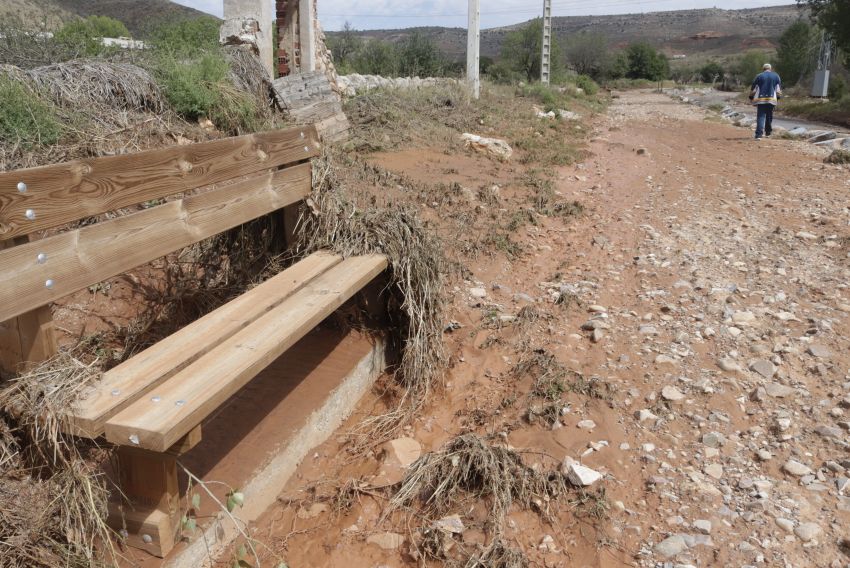 Lechago urge a la Confederación del Ebro a que actúe para rebajar  el cauce de la rambla