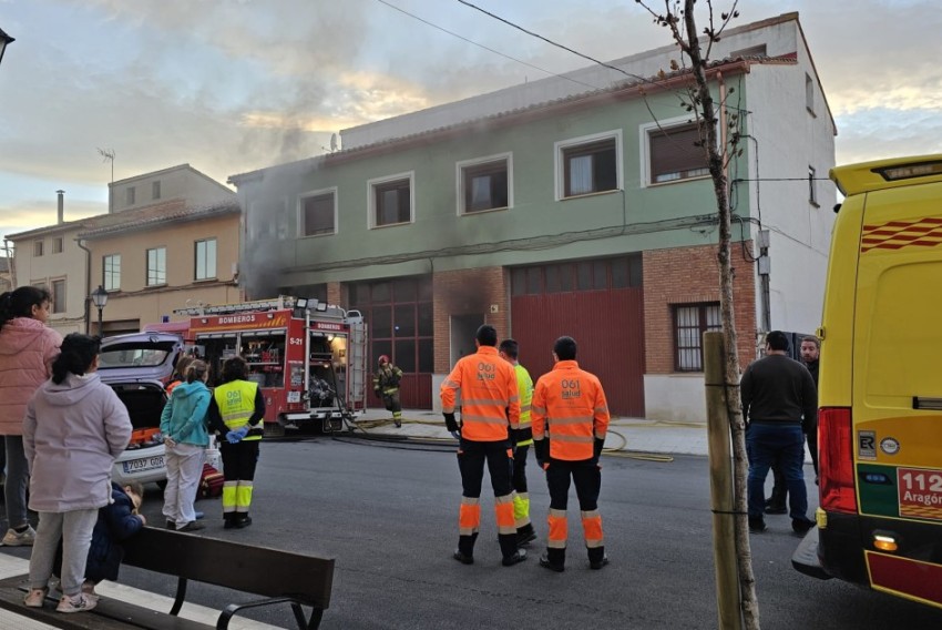 Bomberos de la DPT extinguen un incendio sin daños personales en Calamocha