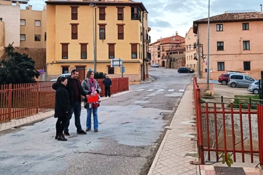 El PSOE pide al Gobierno de Aragón la ampliación del paso sobre el puente de la calle Fuente Nueva de Alcorisa