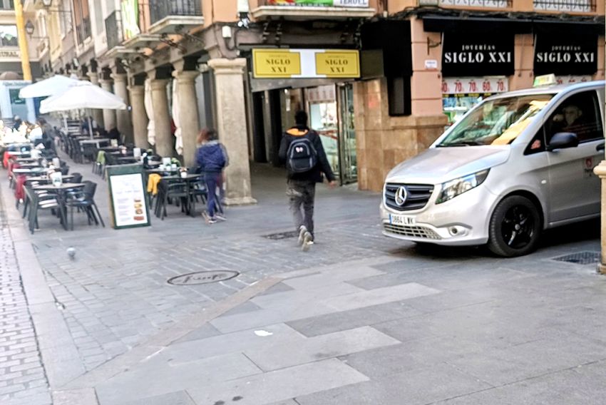 El Ayuntamiento y la asociación de taxis trabajan para modificar la ordenanza