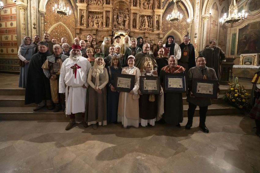 La Federación de grupos agradece con el Tirwal de Honor el respaldo de Caja Rural