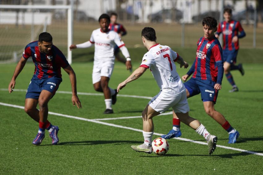 El Utrillas busca una buena entrada para el partido de este domingo