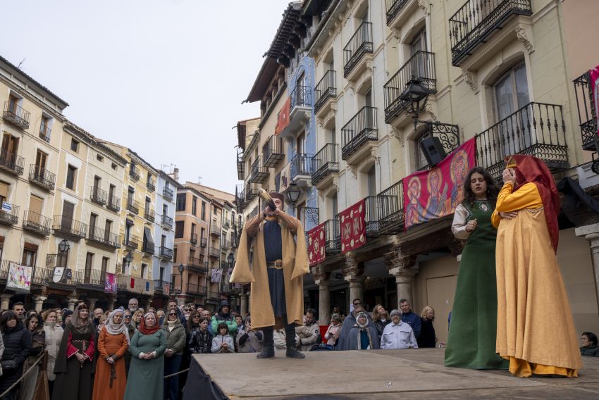 Las nuevas escenas dan cabida a todo el elenco de actores de la Fundación