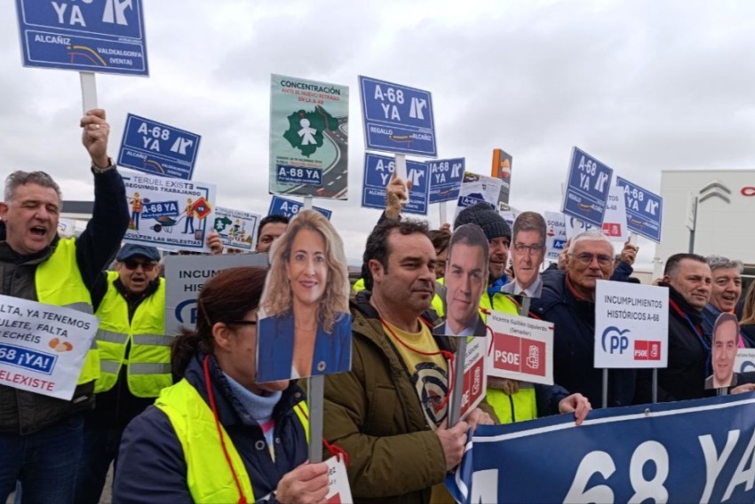 Una nueva protesta para reclamar la A-68 en La Puebla de Híjar denuncia 