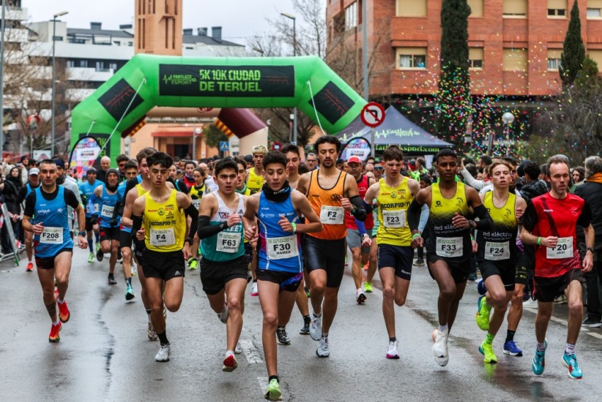 Luis Agustín y Ainoa Casalod dan color local a la 10K de Teruel