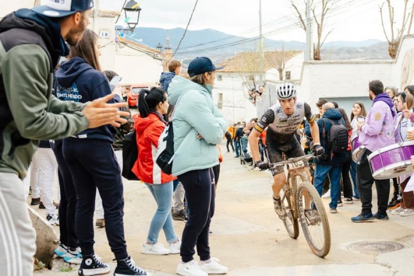 Lamiel y Bou, cuarto y quinto en la Far West Race de Calatayud