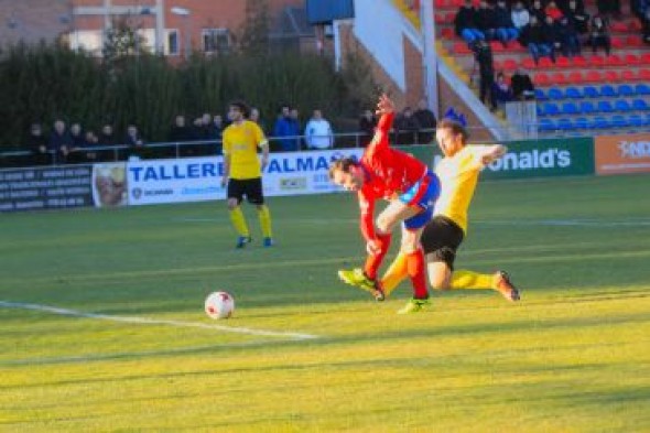 El CD Teruel se impone al Ejea por 1-0 en el descanso del partido