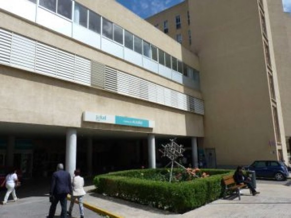 Los bajoaragoneses han de esperar más de ocho meses para la visita con el dermatólogo en el Hospital de Alcañiz