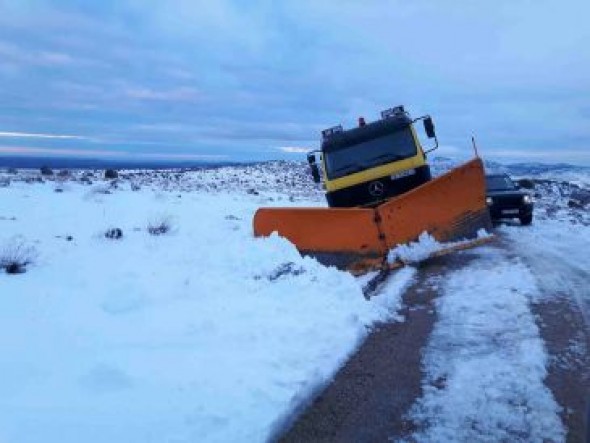 El hielo y algo de nieve afectan a algunas carreteras del Maestrazgo y Gúdar-Javalambre