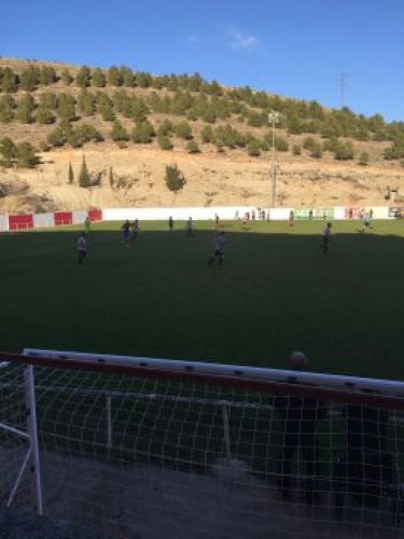 El CD Teruel suma un empate en Illueca en un final trepidante
