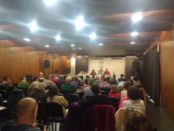 Alcaldes del medio rural aragonés debaten sobre cómo recuperar los pueblos en Alcañiz