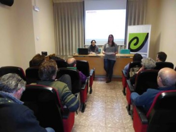 Agotados todos los economizadores de la campaña de ahorro de agua hecha por el Centro Comercial Abierto y la Federación de Barrios