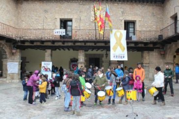 Gran animación en el primer encuentro solidario contra el cáncer infantil en Albarracín