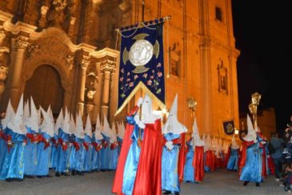 Aromas de tradición en Alcañiz con los cuatro incensarios del Nazareno
