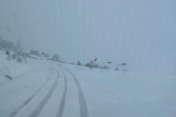 La nieve obliga a usar cadenas en doce tramos de carreteras de la provincia