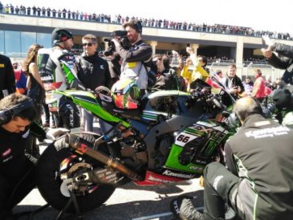 Los equipos y pilotos de Superbikes llegan a Motorland