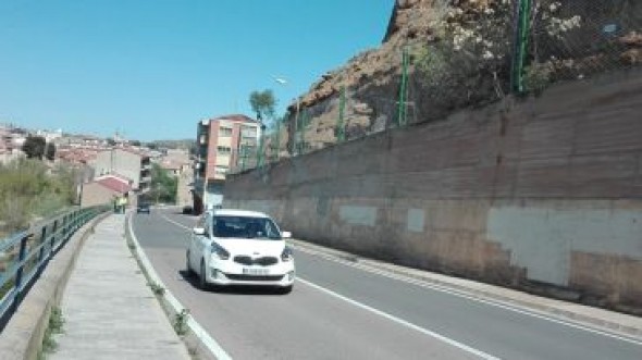 Alcañiz responsabiliza del deslizamiento de tierras a la mantenedora de los jardines