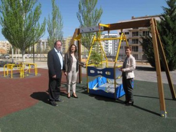 Teruel ya cuenta con juegos para niños en silla de ruedas