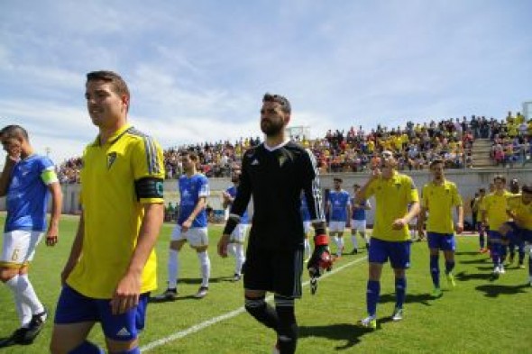 El choque entre el Cádiz B y el CD Teruel cuelga el “no hay billetes”