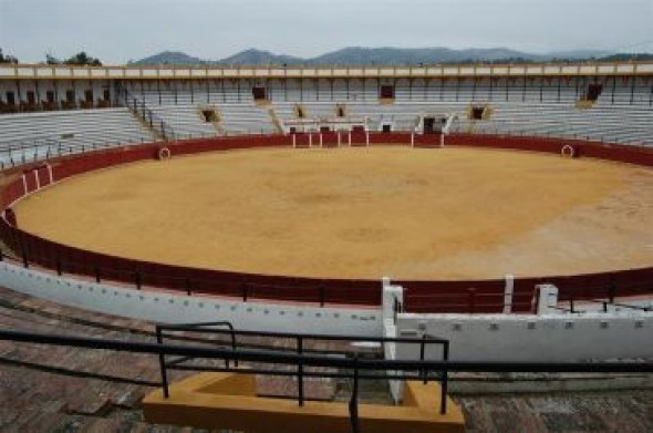 Toroter se compromete a gestionar la plaza de toros de Teruel para organizar la Feria del Ángel