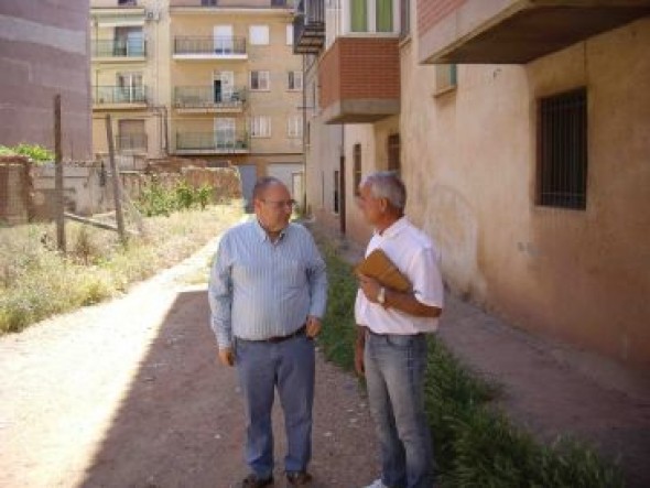 Morón afirma que para la alcaldesa de Teruel existen calles de primera y calles de segunda que nunca se arreglan