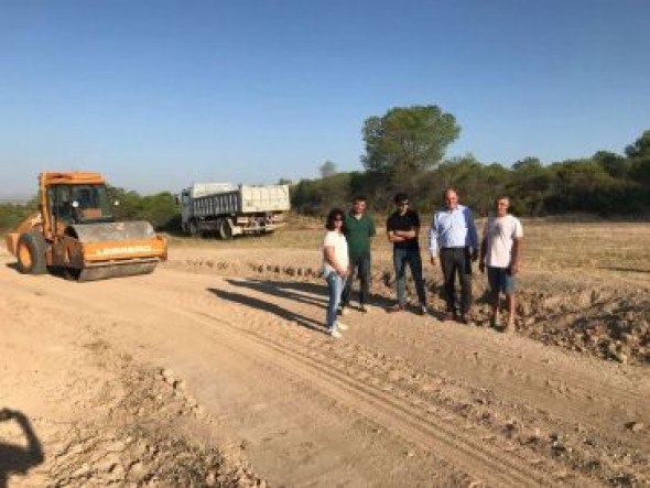 Alcañiz repara caminos de su término próximos a Torrecilla a petición de este Ayuntamiento