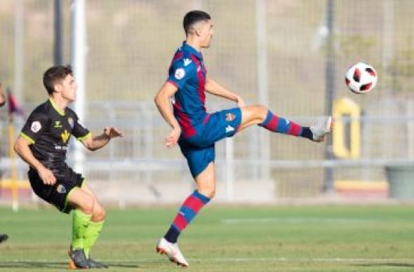 El CD Teruel regresa a Segunda B encajando una severa derrota (3-0)