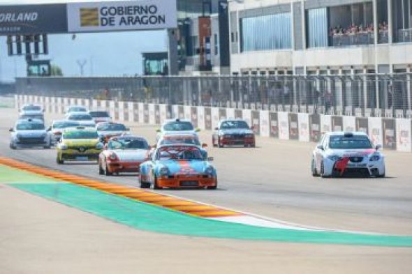 Motorland cierra su Trofeo Aniversario con la disouta de cinco carreras