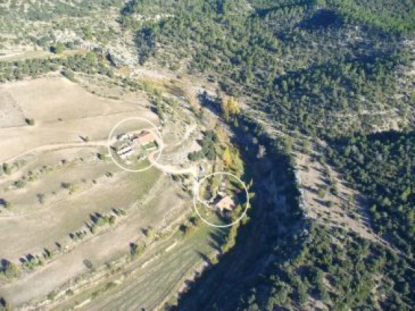 Gúdar-Javalambre, territorio medieval: Grandes casonas con ventanas geminadas y arquivoltas que muestran un importante pasado