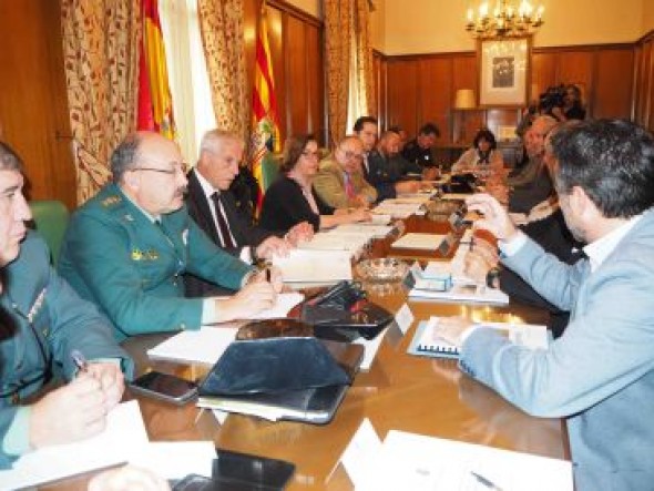 El operativo invernal conjunto de Teruel y Castellón incorpora tres quitanieves y un pick-up