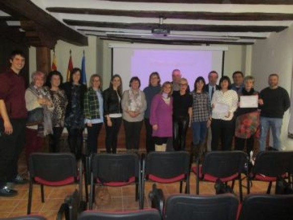 Dos talleres de empleo forman en la Sierra de Albarracín y Villarquemado a 16 personas en atención a la dependencia y agricultura