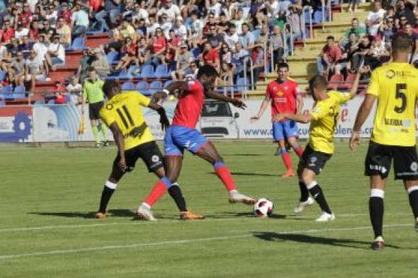 La nueva imagen del CD Teruel se pone en marcha frente al cuarto clasificado