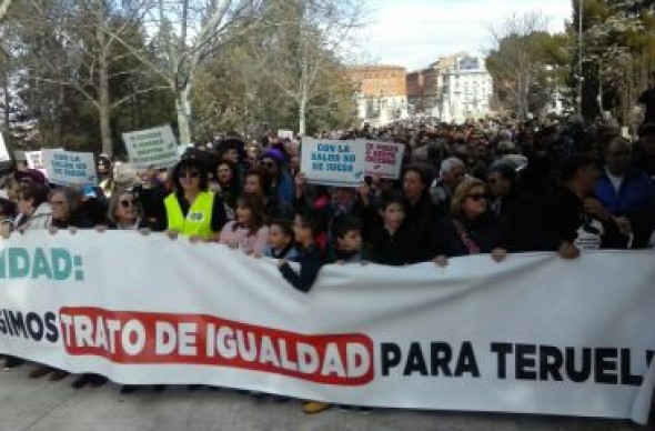 Teruel Existe considera que la movilización por la Sanidad ha sido una de las más masivas celebradas en la ciudad