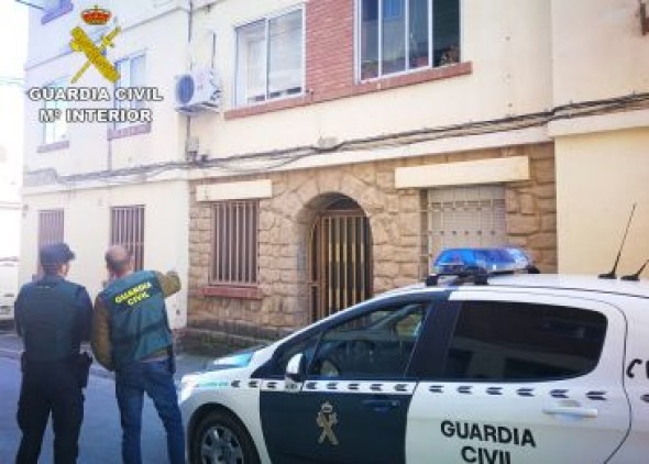 La Guardia Civil esclarece tres delitos de robo en viviendas de Alcañiz y detiene al presunto autor