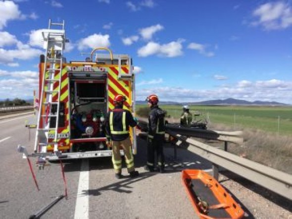 AVANCE. Dos heridos, uno de ellos grave, en un accidente de tráfico en la A-23