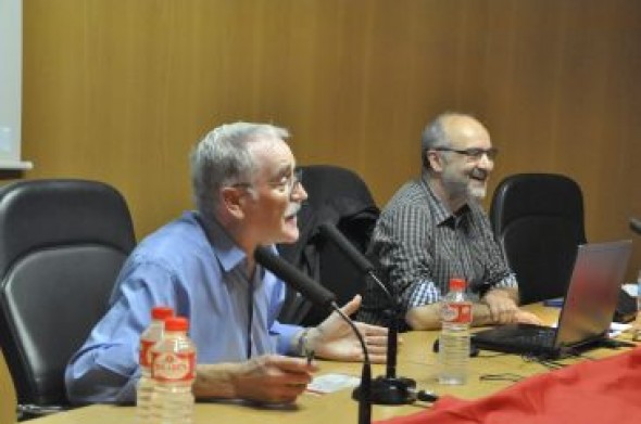 Juan Manuel Calvo y Jesús Aguirre, en las Jornadas sobre Memoria Histórica de Teruel: “El Día de las víctimas del nazismo llega tarde. Esa es la historia de nuestro país”