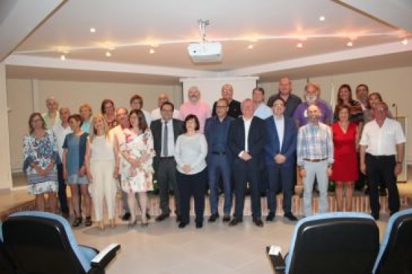 Los docentes jubilados reciben un homenaje en Teruel y recuerdan los cambios vividos en las aulas