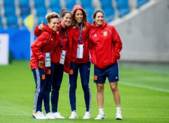 España, con la hijarana Silvia Meseguer en sus filas, debuta este sábado en el Mundial de fútbol de Francia