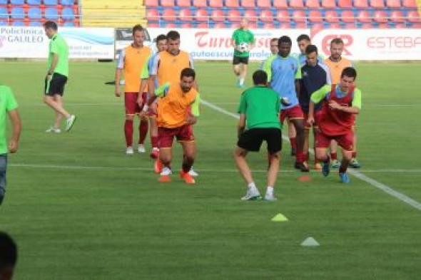 La directiva del CD Teruel sopesa la opción de que el equipo resida en la ciudad si se mantiene en Segunda B