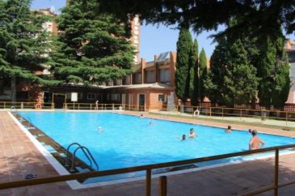 La piscina de San Fernando de Teruel, cerrada en plena ola de calor por una reparación de urgencia