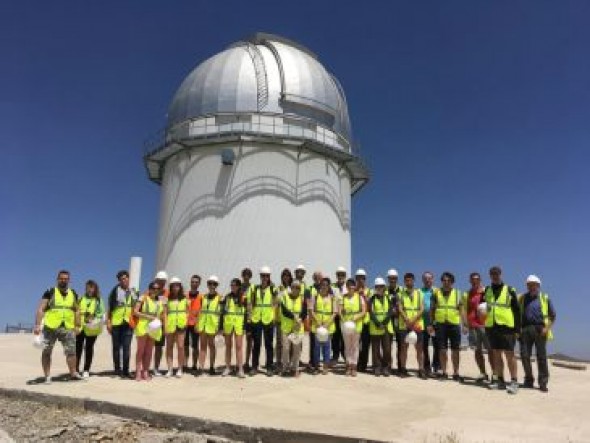 La combinación de teoría y práctica, el mayor atractivo del curso de Astrofísica de la UVT