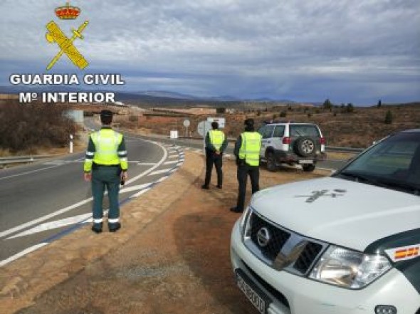 La Guardia Civil auxilia a un hombre con insuficiencia respiratoria, cuyo coche se había averiado en Escucha