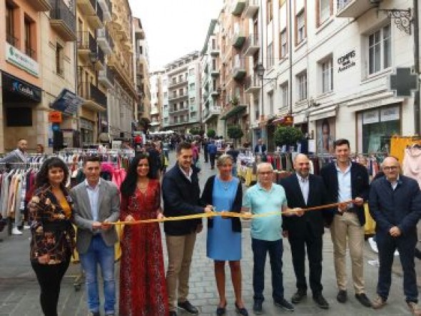 Los comerciantes de Teruel sacan sus productos a la calle en una nueva edición de la Feria de Oportunidades