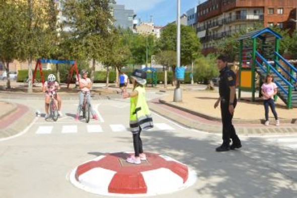 TechnoPark enseña a niños de cuarto de primaria las normas de seguridad vial