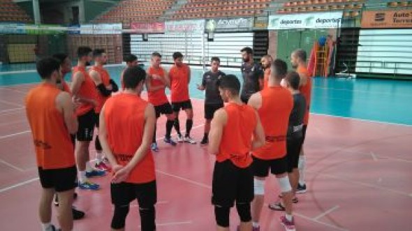 El CV Teruel y Unicaja volverán a revivir su rivalidad en la Supercopa este sábado en Los Planos