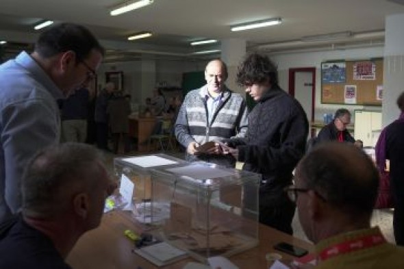 La participación electoral en Teruel  hasta mediodía baja un 3,44% con respecto al 28A